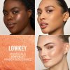 Danessa Myricks Beauty Yummy Skin Lowlighter - Lowkey - krémes highlighter barack árnyalaban